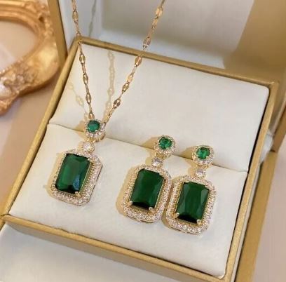 Gold Crystal Rhinestone Necklace Pendant Ring And Earrings Green Set UK