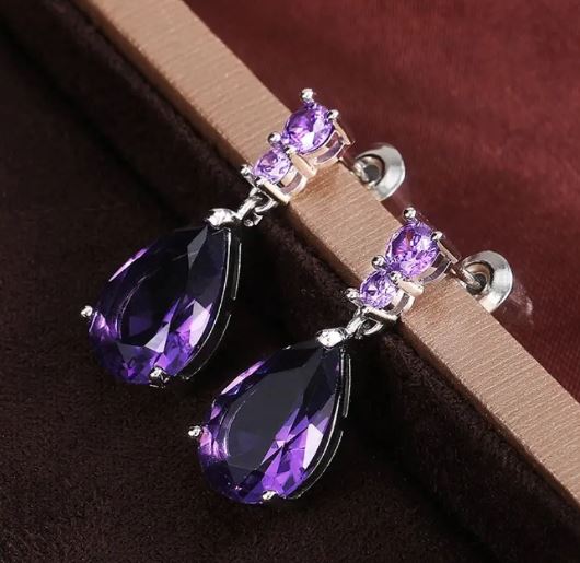 Dazzling Teardrop Earrings: Cubic Zirconia Stud Drop Dangle Elegance